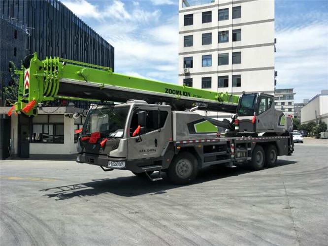 广州市随车吊师傅告诉你租赁随车吊车如何区分吨位