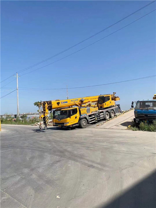 广州市吊车作业时，可能会产生哪些额外收费项目？