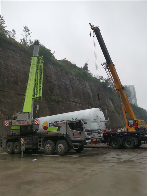 广州市“不怕风雨冻”—— 吊车的 “恶劣环境适应” 技术